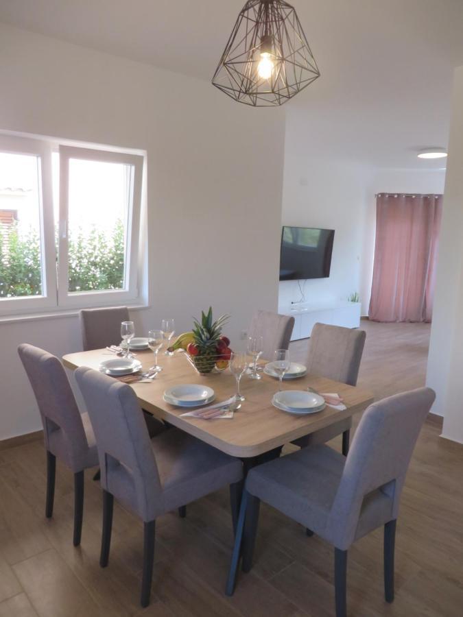 ביוגראד נה מורו M&L Holliday Home מראה חיצוני תמונה