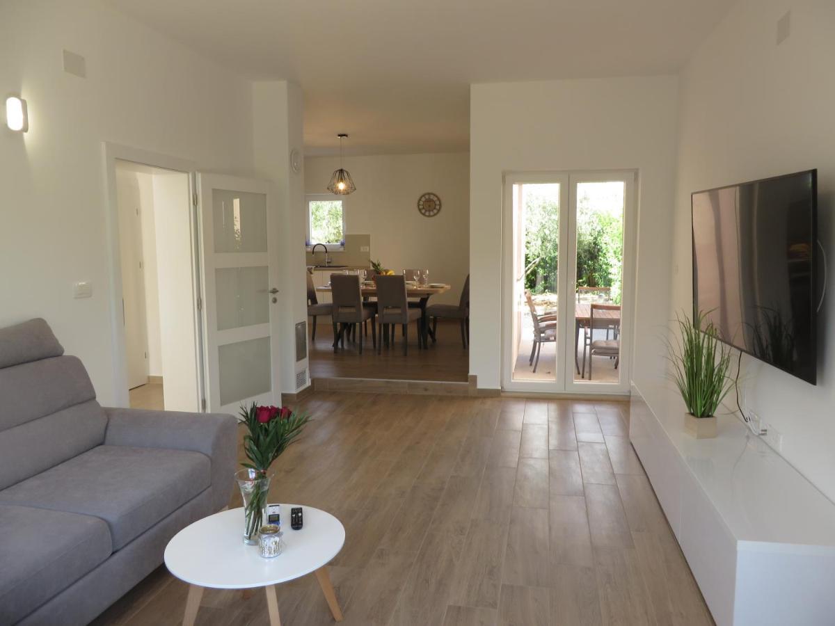 ביוגראד נה מורו M&L Holliday Home מראה חיצוני תמונה