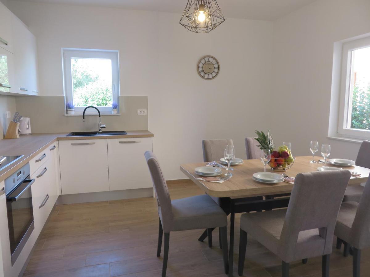 ביוגראד נה מורו M&L Holliday Home מראה חיצוני תמונה