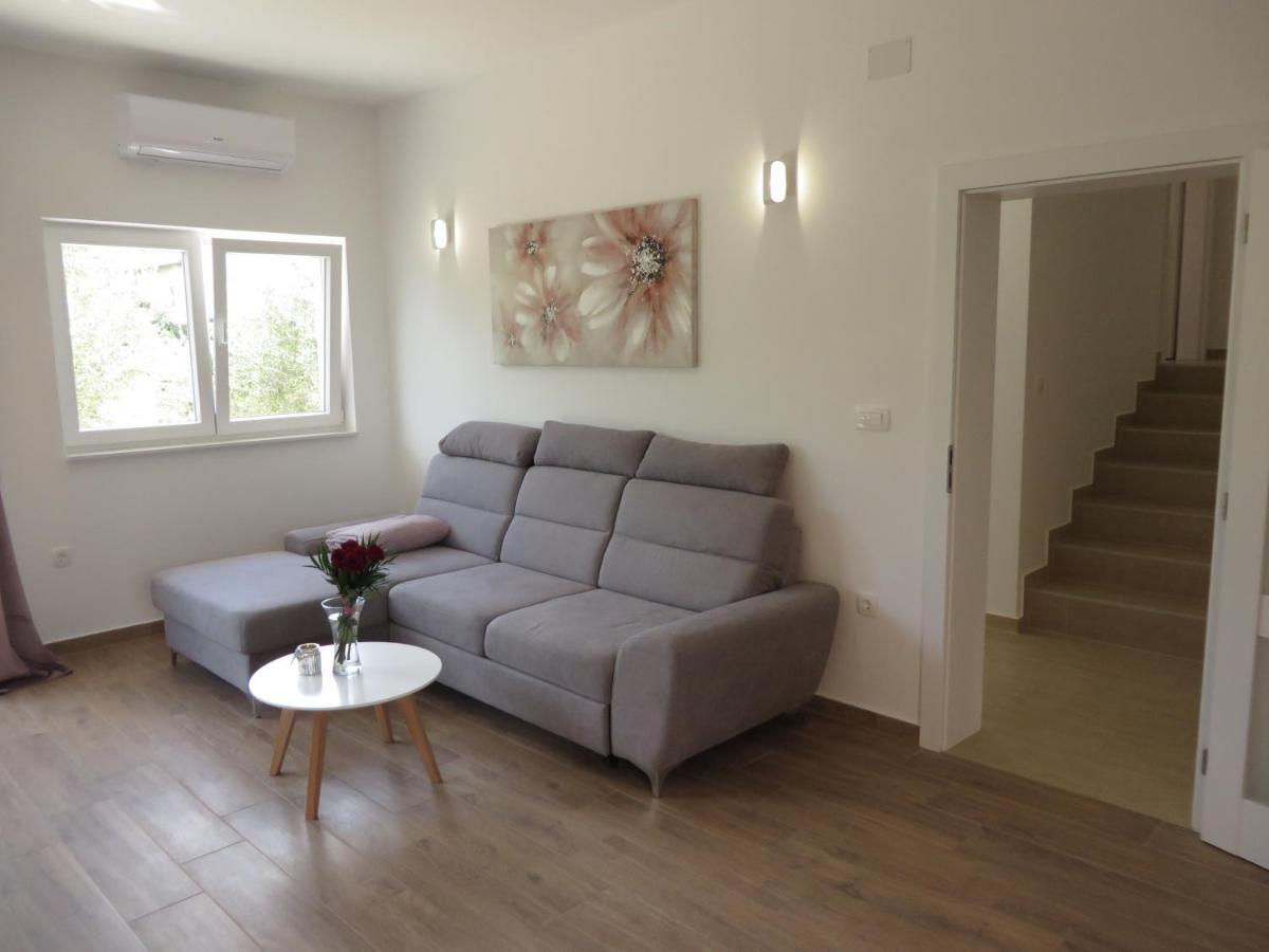 ביוגראד נה מורו M&L Holliday Home מראה חיצוני תמונה